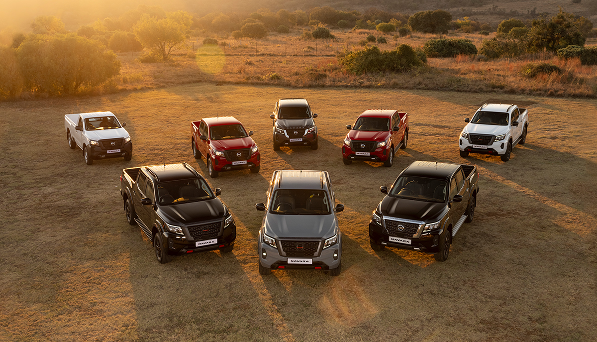 7 Nissan Navara's in open field - top view